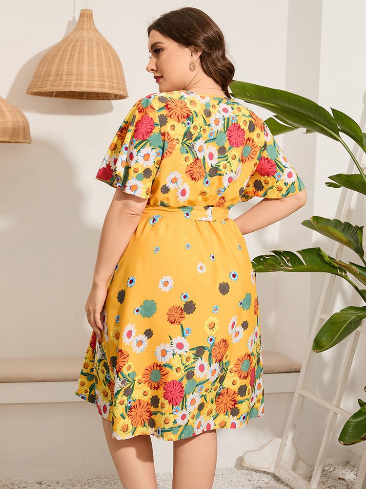 Summer new plus size casual dress 7XL 6XL 5XL fashion ladies sexy deep V-neck short sleeve printed lace-up holiday dress.