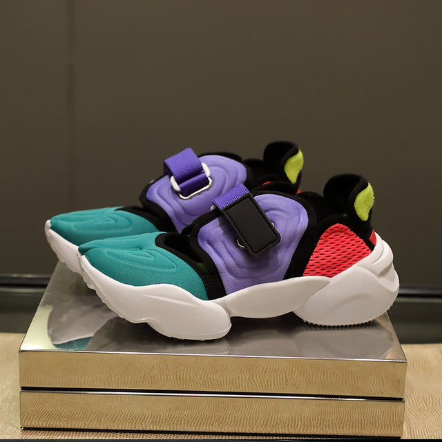 New Brand Women Sneakers Split Toe Fashion Flat Soft Bottom Shoes